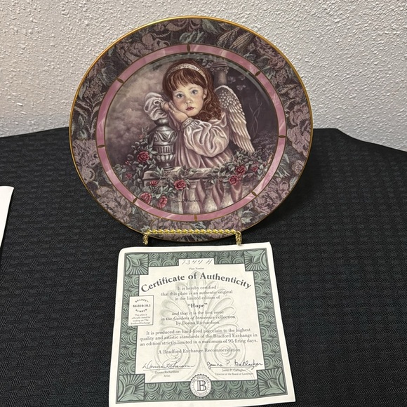 Gardens of Innocence Limited Edition “Hope” Plate by Richardson Bradford Exchang - Picture 7 of 17